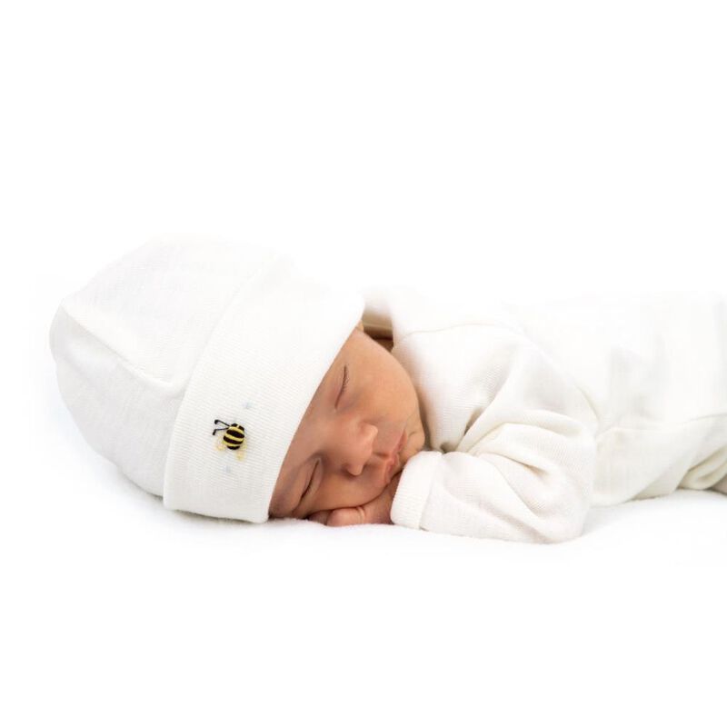 Dimples Merino Beanie Boxed image number 1